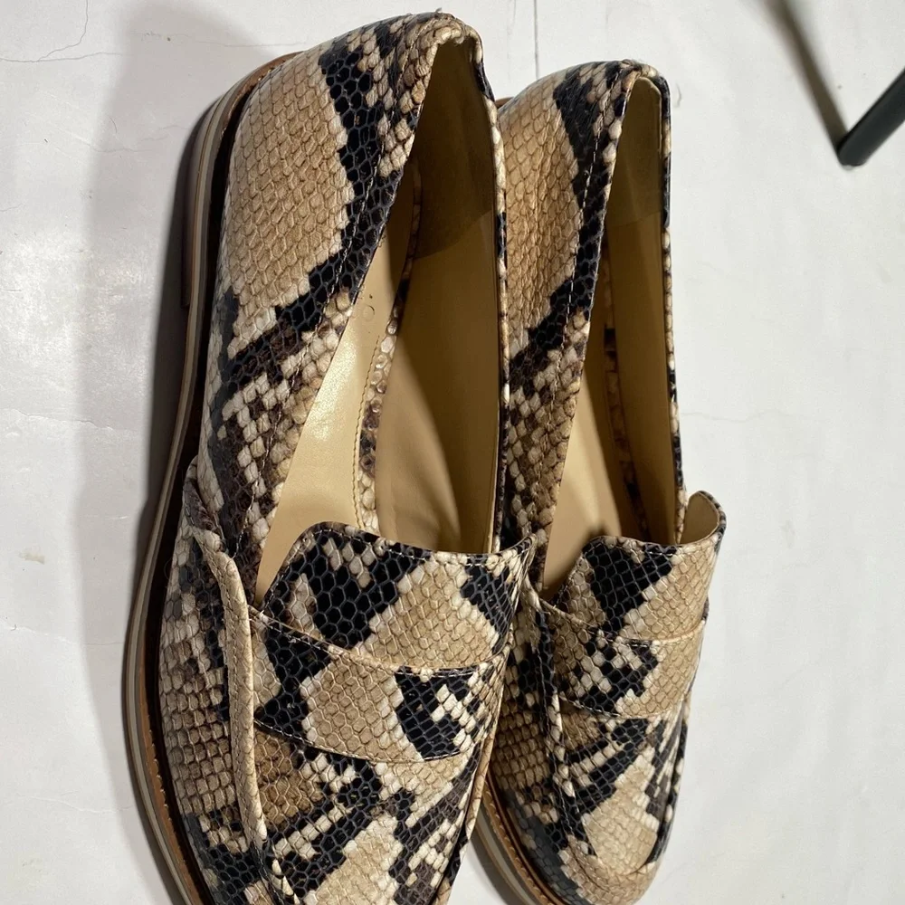 Vince Camuto Leather Tan&Black Snake Print Woman’s Slip  On Loafers 9.5 - Picture 8 of 12